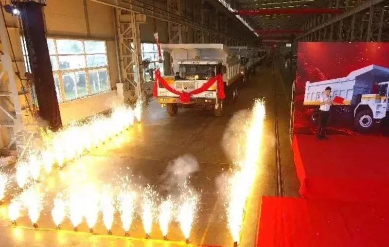 百乐博首台！响应国家打赢蓝天保卫战三年行动计划--百乐博重装纯电动矿用车下线