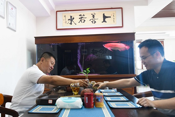 【客户说】王新州:对生活保持激情，对机遇顺势把握